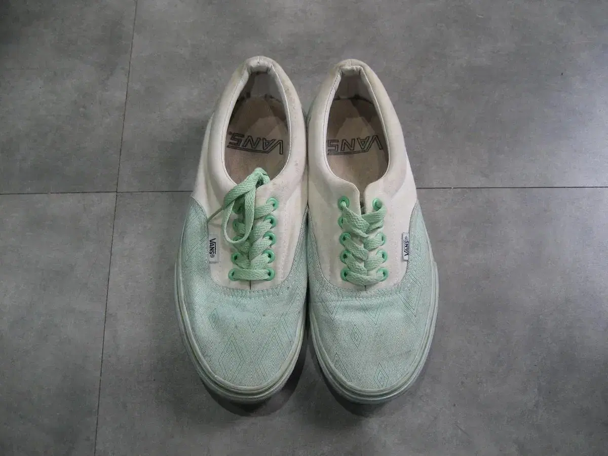 Vans era from colette paris